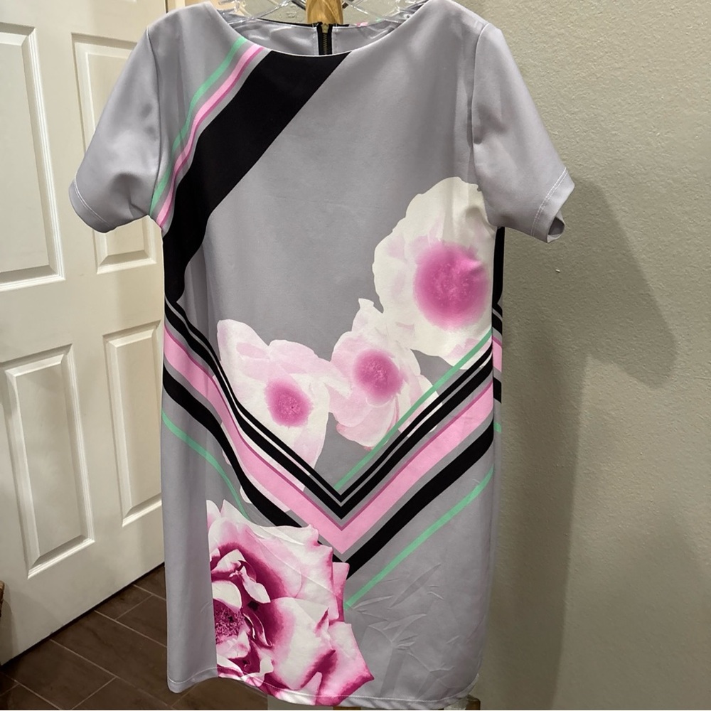 Chic Floral Pink and Gray Midi Dress